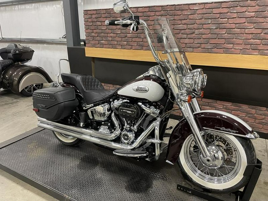 2021 Harley-Davidson® FLHC - Heritage Classic