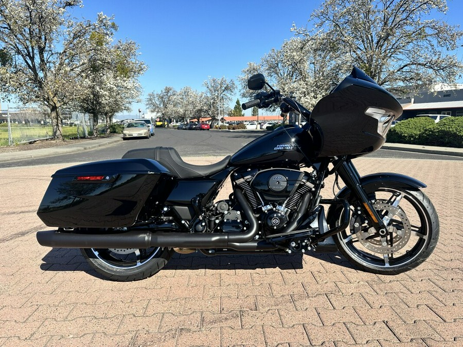 FLTRX 2024 Road Glide™