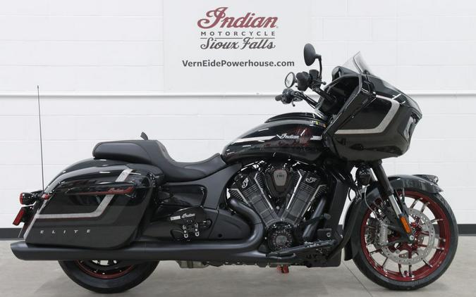 2024 Indian Motorcycle® Challenger® Elite Charcoal Candy/Black Candy