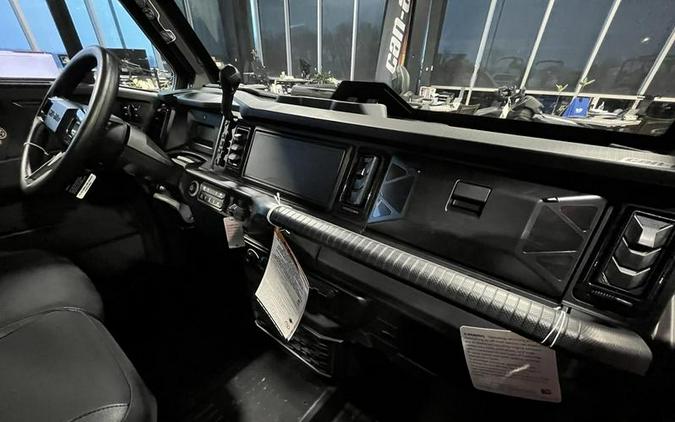 2026 Can-Am® Defender MAX XT CAB HD11