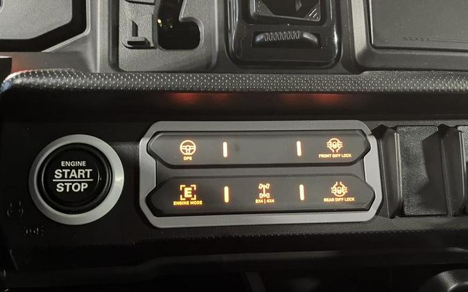 2026 Can-Am® Defender MAX XT CAB HD11