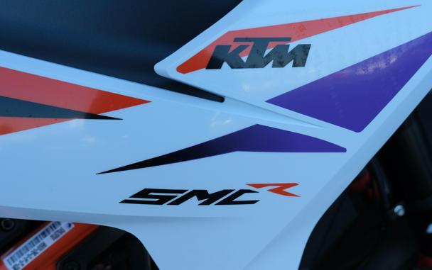 2025 KTM SMC R 390