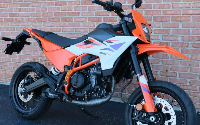 2025 KTM SMC R 390