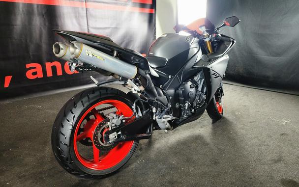 2014 YAMAHA YZF-R1 - F016390