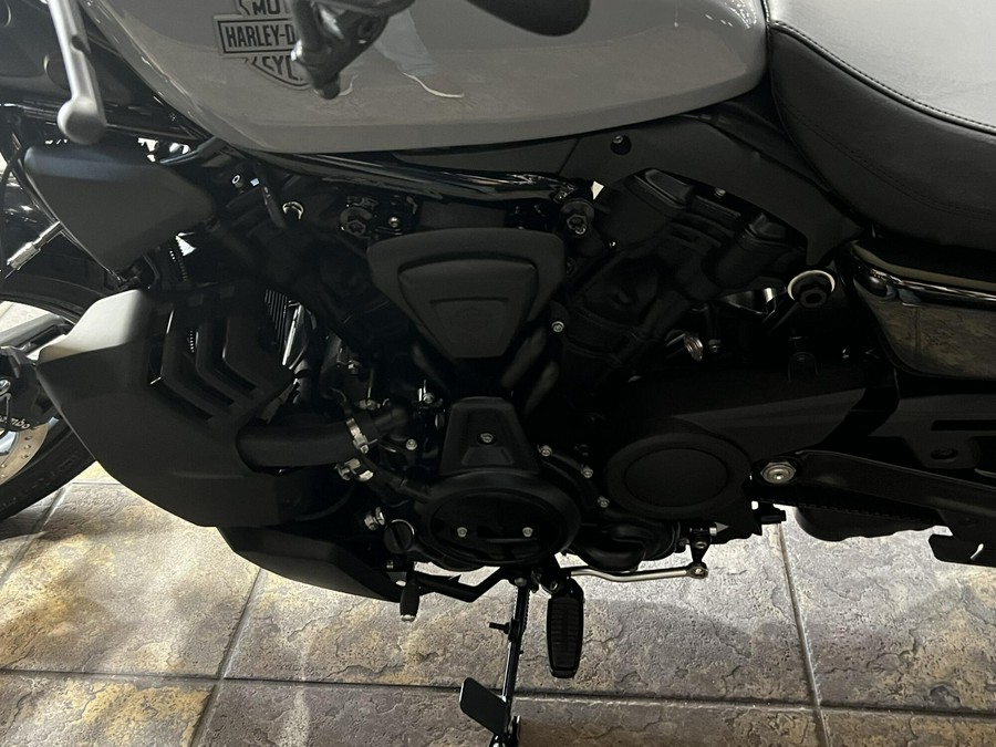 RH975 2026 Nightster