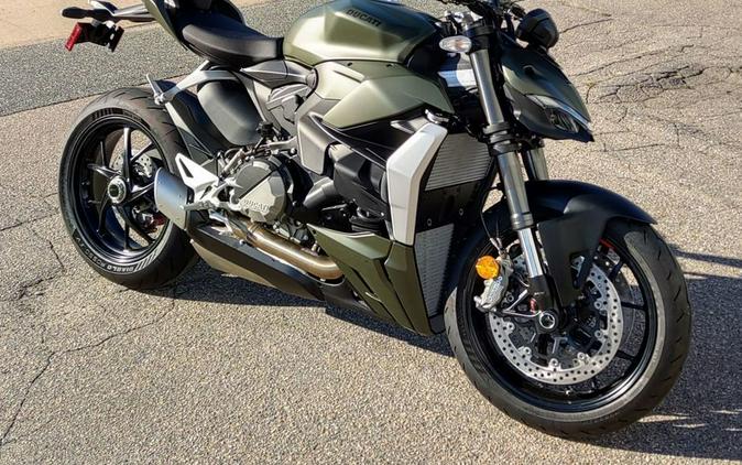 2024 Ducati Streetfighter V2 Storm Green