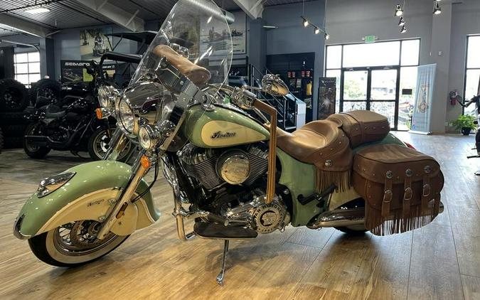 2017 Indian Motorcycle® Chief® Vintage Willow Green Over Ivory Cream