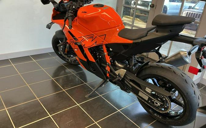 2026 KTM 990 RCR R