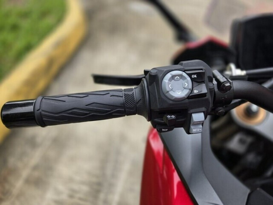 2024 Suzuki GSX-S 1000GT+