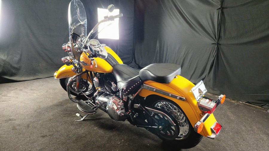 2011 HARLEY-DAVIDSON FLSTC - F016962