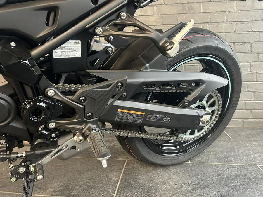 2025 Kawasaki Z900 ABS Galaxy Silver/Metallic Spark Black
