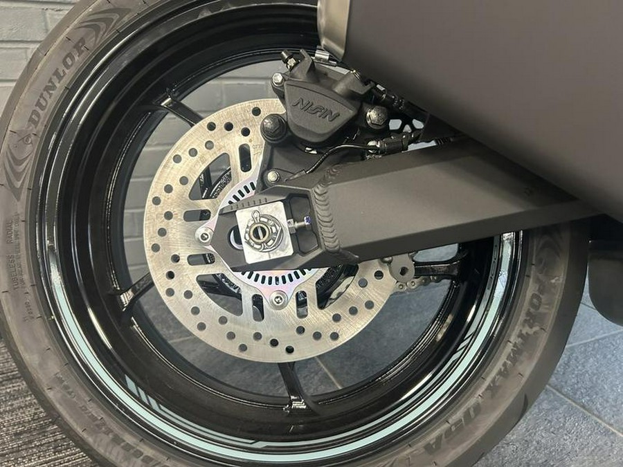 2025 Kawasaki Z900 ABS Galaxy Silver/Metallic Spark Black