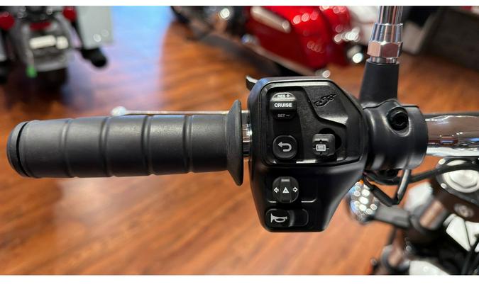 2025 Indian Motorcycle SCOUT LIMITED, GHOST WHITE MTLC, TEC, 49ST Limited + Tech