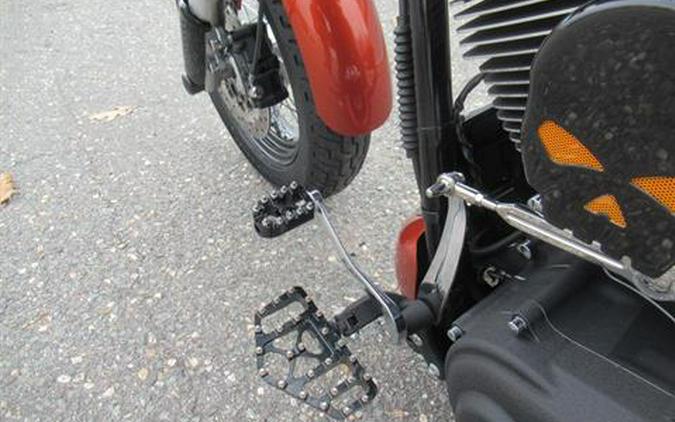 2011 Harley-Davidson Dyna® Wide Glide®