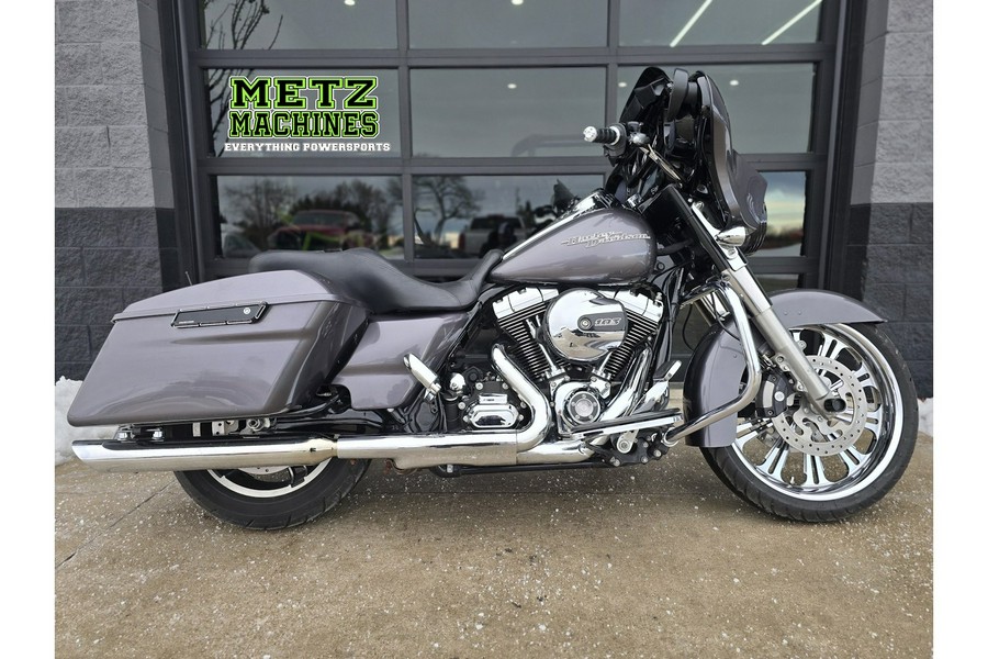 2014 Harley-Davidson® Street Glide® Base