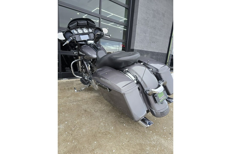 2014 Harley-Davidson® Street Glide® Base