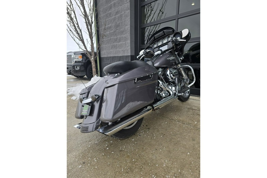 2014 Harley-Davidson® Street Glide® Base