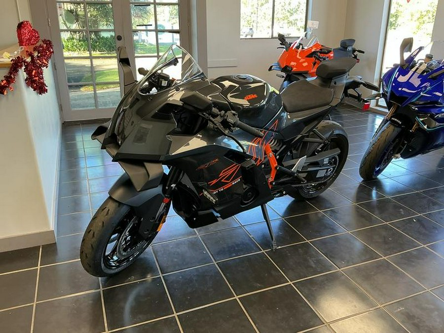 2026 KTM 990 RCR R