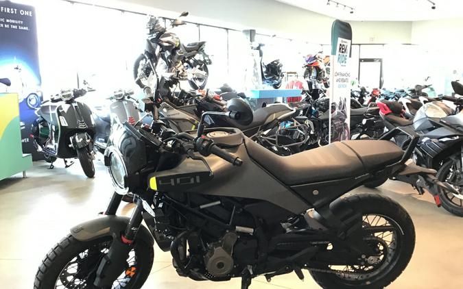 2024 Husqvarna Svartpilen 401