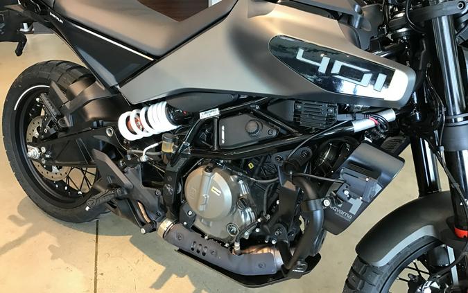 2024 Husqvarna Svartpilen 401