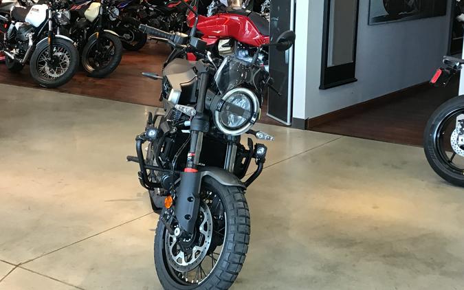 2024 Husqvarna Svartpilen 401