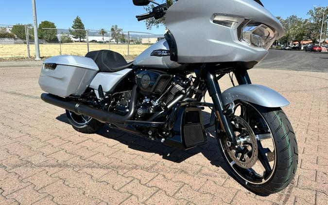 FLTRX 2024 Road Glide™