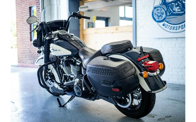 2019 Harley-Davidson® SOFTAIL HERITAGE SOF
