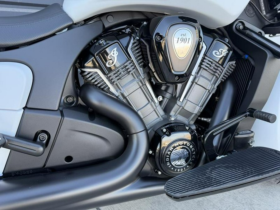 2025 Indian Motorcycle® Chieftain® PowerPlus Dark Horse w/PowerBand Audio Ghost White Metallic Smok
