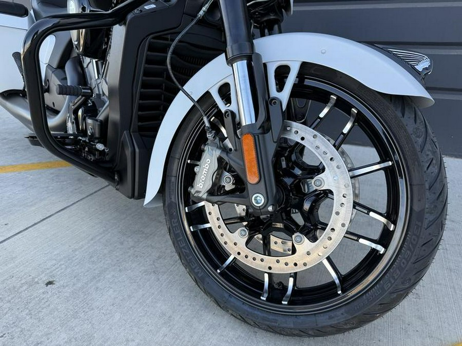 2025 Indian Motorcycle® Chieftain® PowerPlus Dark Horse w/PowerBand Audio Ghost White Metallic Smok