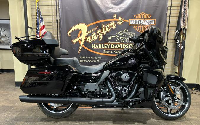 2025 Harley-Davidson® Street Glide® Ultra Vivid Black - Black Finish