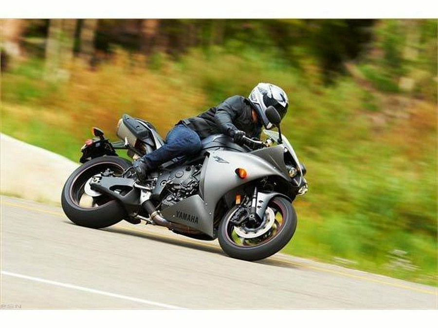 2013 Yamaha Motor Corp., USA YZF-R1