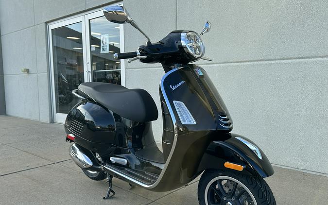 2023 Vespa GTS 300 SUPER