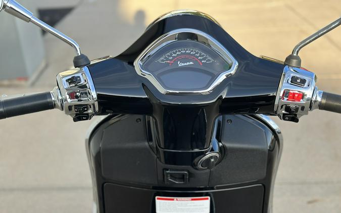 2023 Vespa GTS 300 SUPER