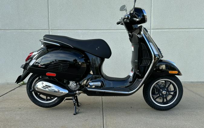 2023 Vespa GTS 300 SUPER