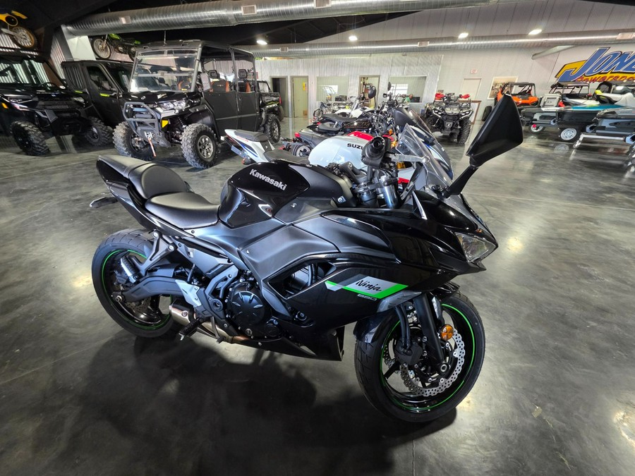 2025 Kawasaki Ninja® 650 Base