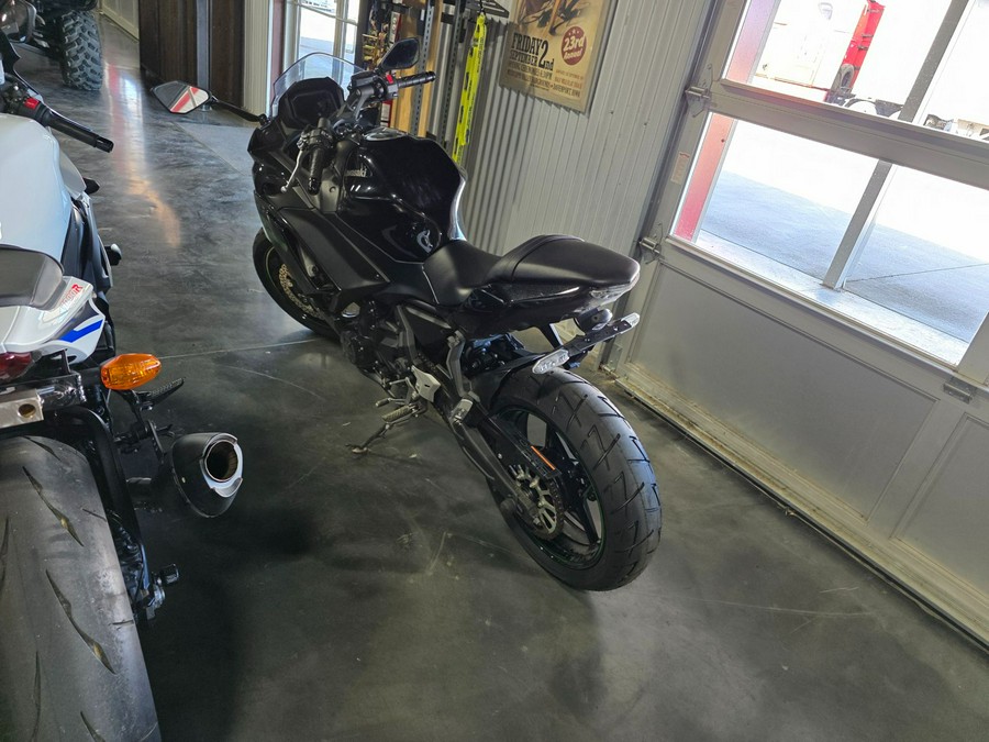 2025 Kawasaki Ninja® 650 Base