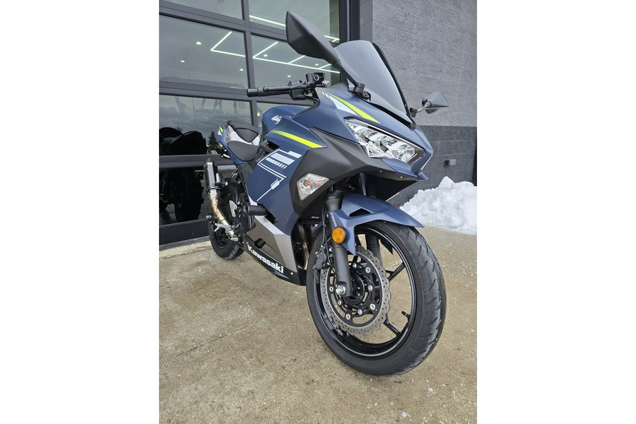 2022 Kawasaki Ninja® 400 ABS