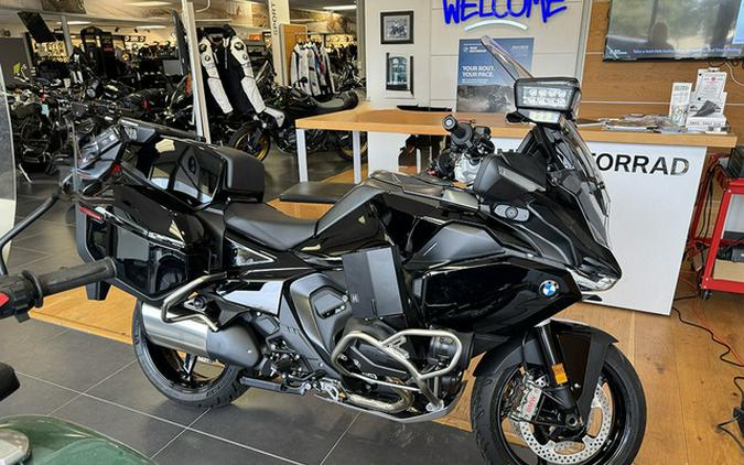 2026 BMW R 1300 RT -P Triple Black