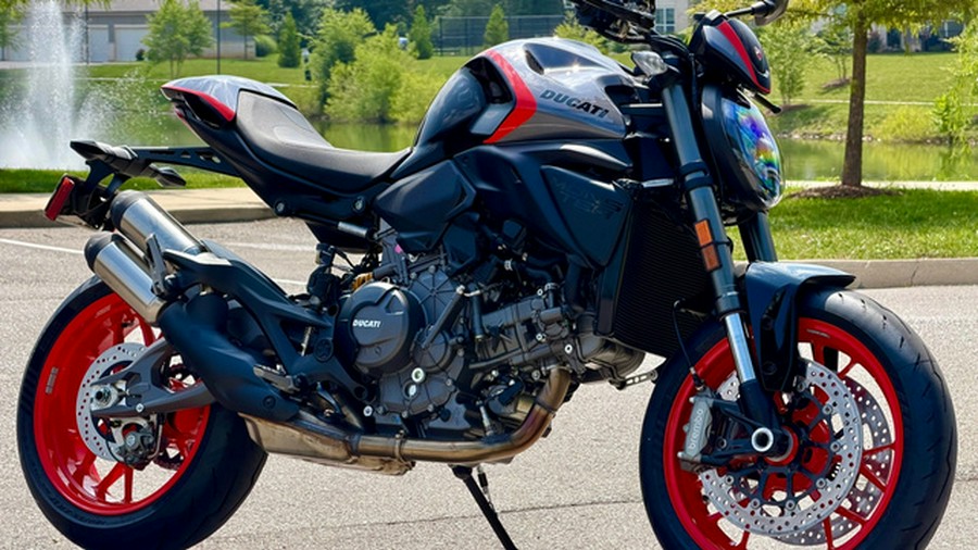 2026 Ducati MONSTER PLUS