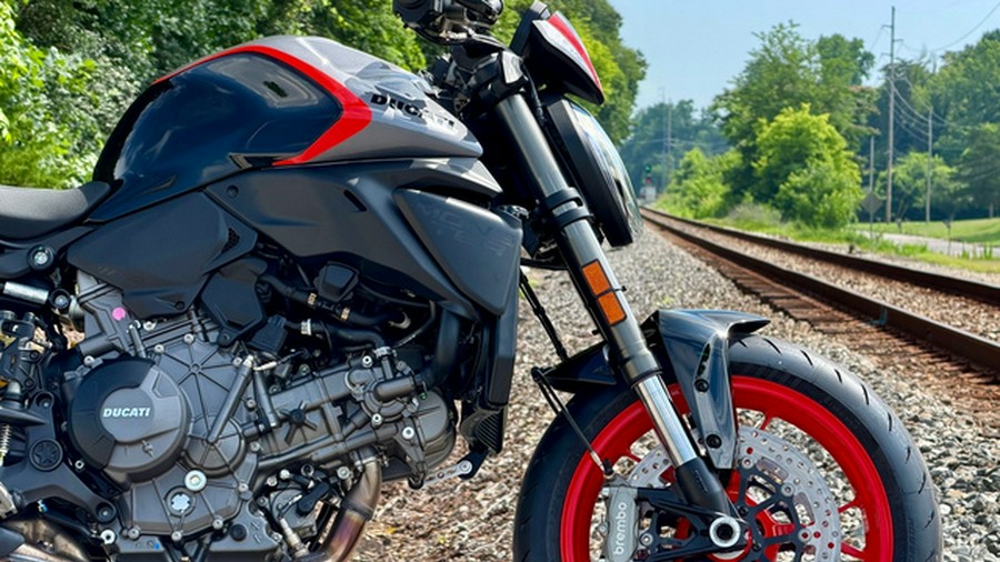 2026 Ducati MONSTER PLUS