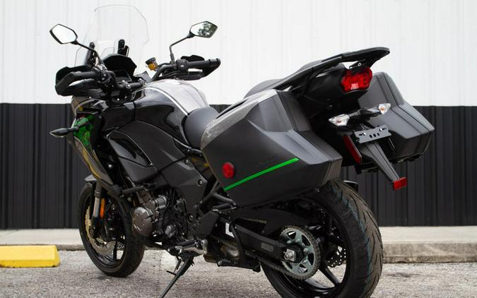 2023 Kawasaki Versys® 1000 SE LT+