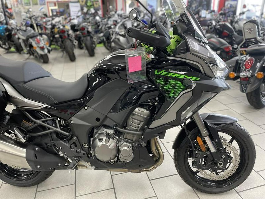 2023 Kawasaki Versys® 1000 SE LT+