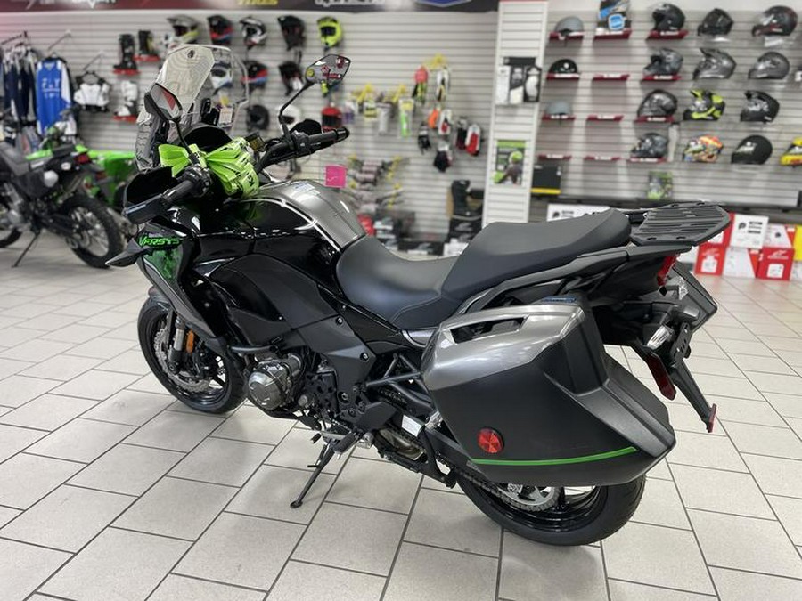 2023 Kawasaki Versys® 1000 SE LT+