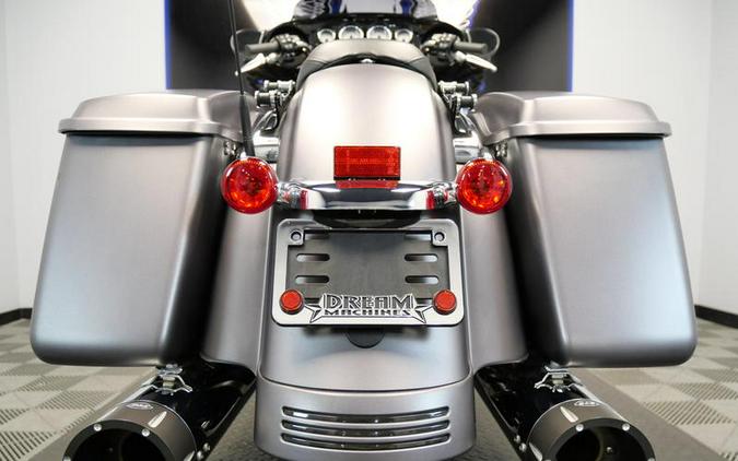 2017 Harley-Davidson® FLHXS - Street Glide® Special