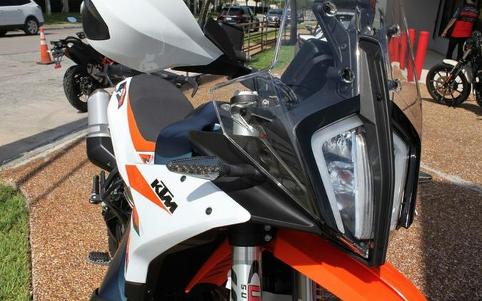 2023 KTM Adventure 890 R