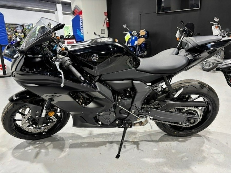 2025 Yamaha YZF R7