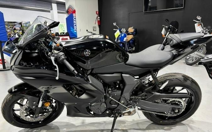 2025 Yamaha YZF R7