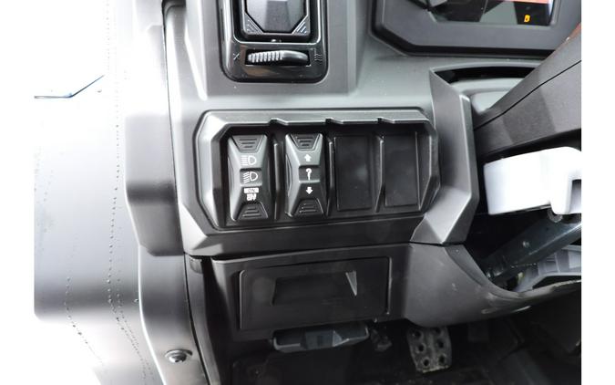 2026 Can-Am Defender MAX Limited HD11