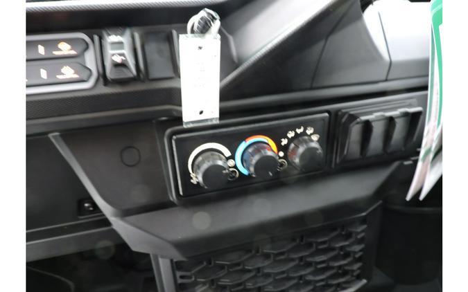 2026 Can-Am Defender MAX Limited HD11