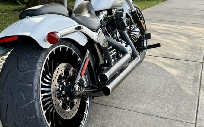 2017 Harley-Davidson® FXSB - Breakout®